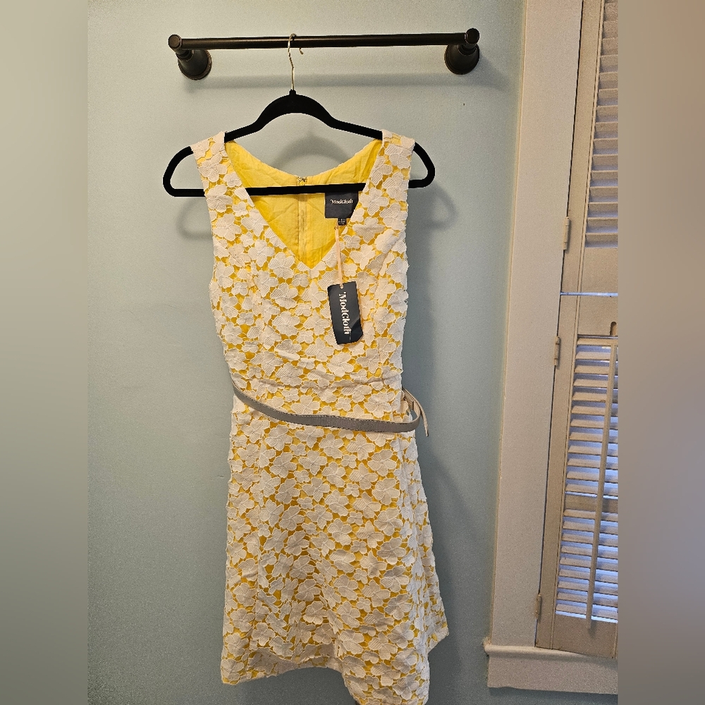 NwT Yellow Floral Dress With Belt